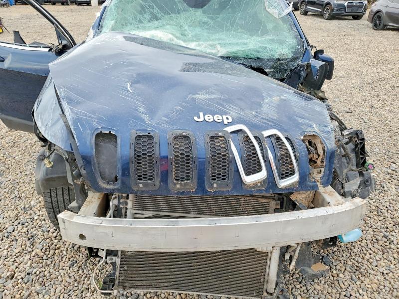 48505796 :رقم المزاد ، 1C4PJLCB2JD566603 vin ، 2018 Jeep Cherokee مزاد بيع