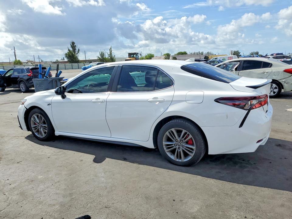 51069636 :رقم المزاد ، 4T1G11AK6PU838744 vin ، 2023 Toyota Camry مزاد بيع