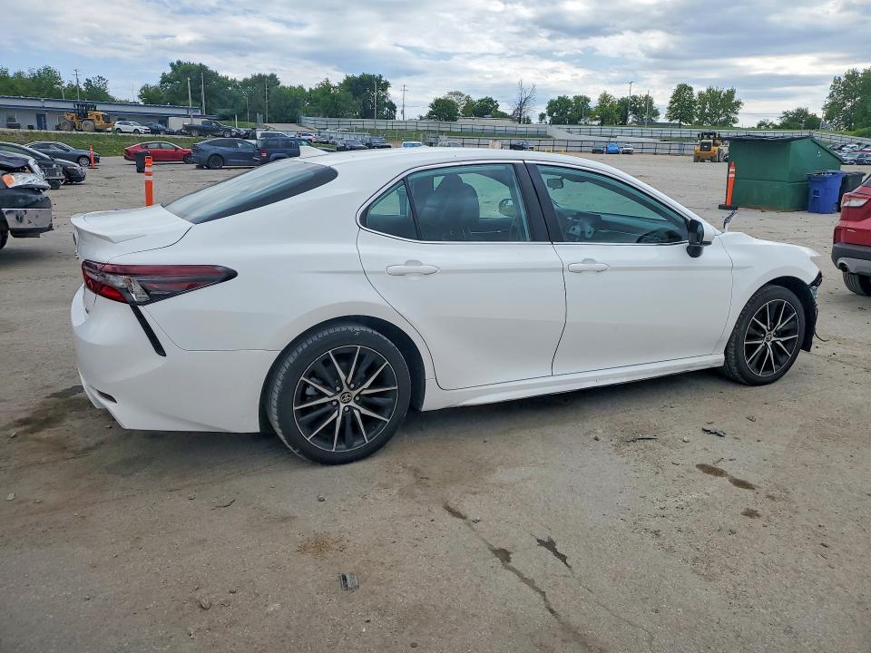 Aukcja sprzedaży 2021 Toyota Camry, vin: 4T1G11AK2MU544737, numer aukcji: 51626416