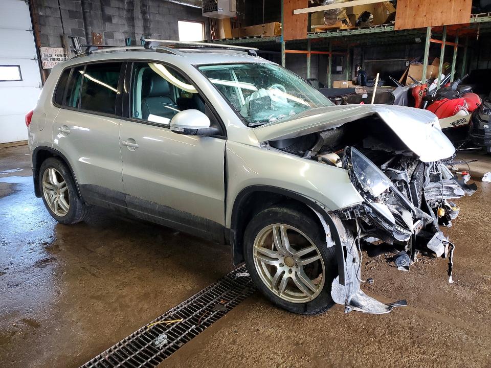 49391216 :رقم المزاد ، WVGBV7AX2CW599043 vin ، 2012 Volkswagen Tiguan مزاد بيع