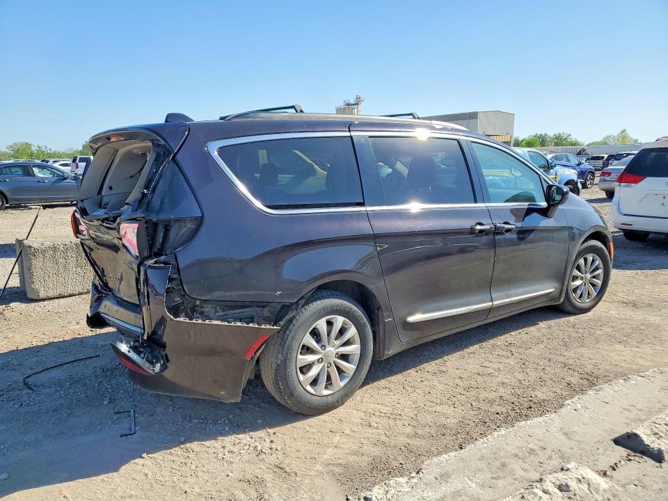 2017 Chrysler Pacifica მანქანა იყიდება აუქციონზე, vin: 2C4RC1BG9HR745460, აუქციონის ნომერი: 50611836