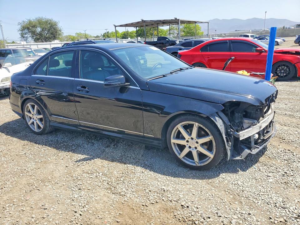 Продажа на аукционе авто 2013 Mercedes-benz C, vin: WDDGF4HB2DA782088, номер лота: 50563886