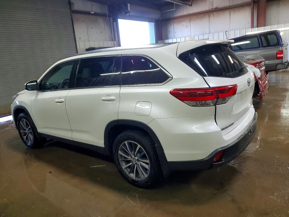 2019 Toyota Highlander მანქანა იყიდება აუქციონზე, vin: 5TDJZRFH4KS932066, აუქციონის ნომერი: 49087716