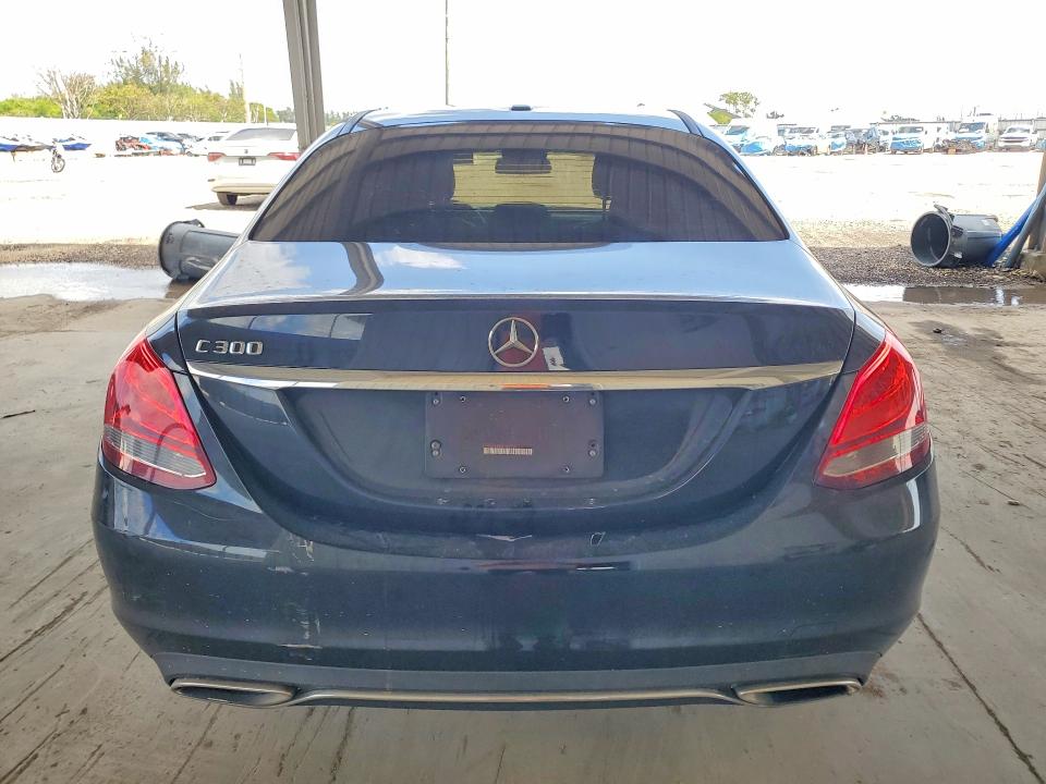 Продажа на аукционе авто 2016 Mercedes-benz C, vin: 55SWF4JBXGU132127, номер лота: 50713876