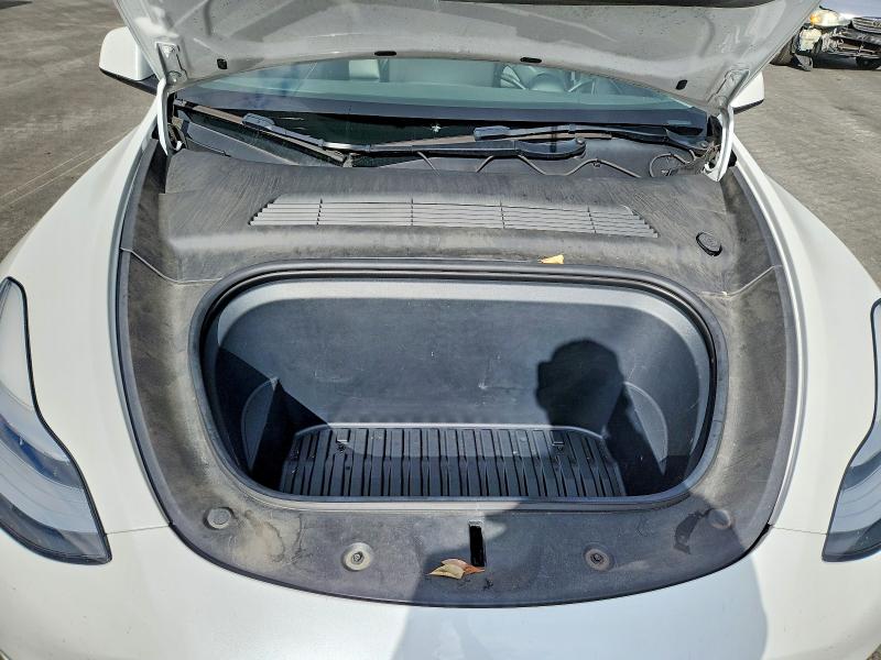 49137226 :رقم المزاد ، 5YJYGDEE5MF229307 vin ، 2021 Tesla Model Y مزاد بيع