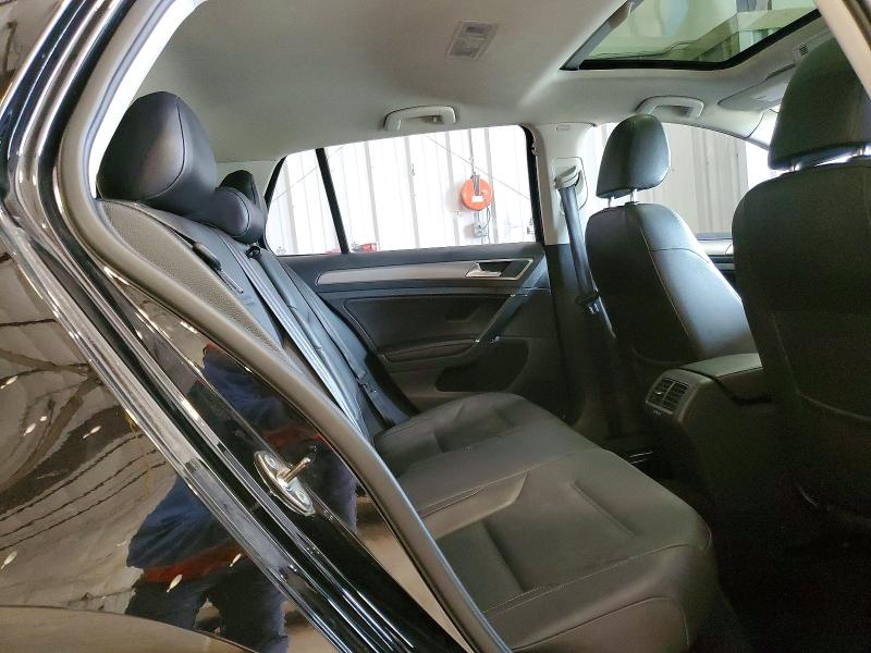 50113636 :رقم المزاد ، 3VW217AU0FM054031 vin ، 2015 Volkswagen Golf مزاد بيع