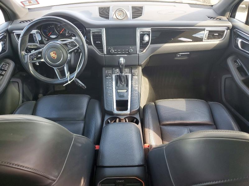49491046 :رقم المزاد ، WP1AA2A5XJLB07031 vin ، 2018 Porsche Macan مزاد بيع