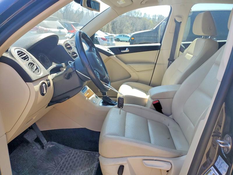 2016 Volkswagen Tiguan მანქანა იყიდება აუქციონზე, vin: WVGBV7AX8GW594208, აუქციონის ნომერი: 49404426