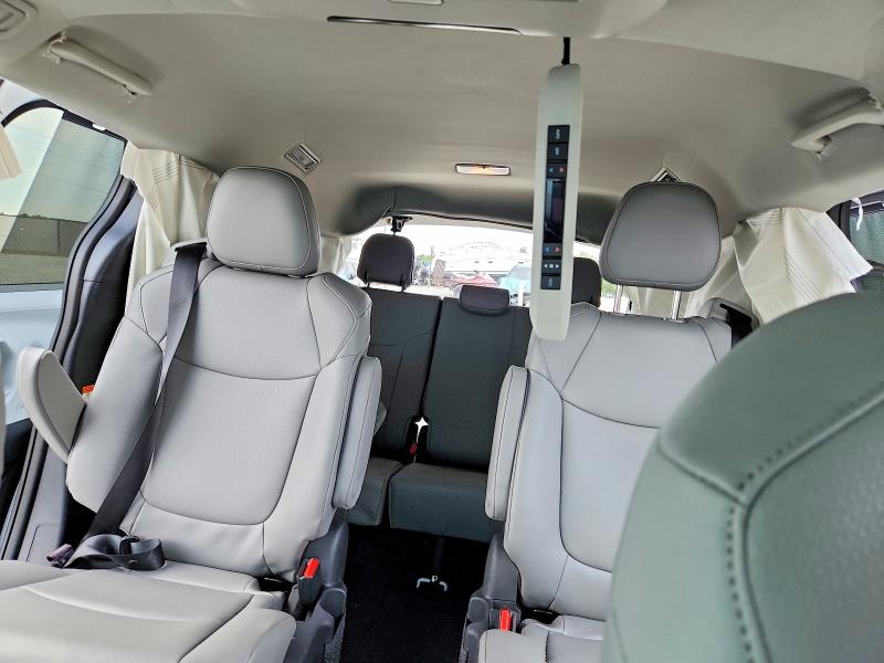 49785016 :رقم المزاد ، 5TDYSKFC5TS251981 vin ، 2026 Toyota Sienna مزاد بيع