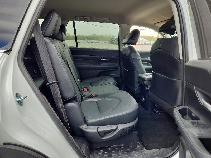 Продажа на аукционе авто 2024 Toyota Grand Highlander, vin: 5TDAAAB52RS052773, номер лота: 49648276