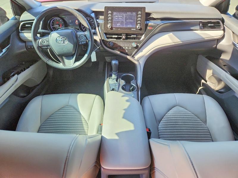 51890946 :رقم المزاد ، 4T1G11BK2NU054508 vin ، 2022 Toyota Camry مزاد بيع