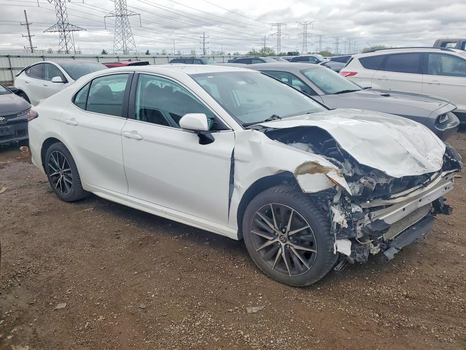 Продажа на аукционе авто 2022 Toyota Camry, vin: 4T1G11AK3NU653130, номер лота: 51299696