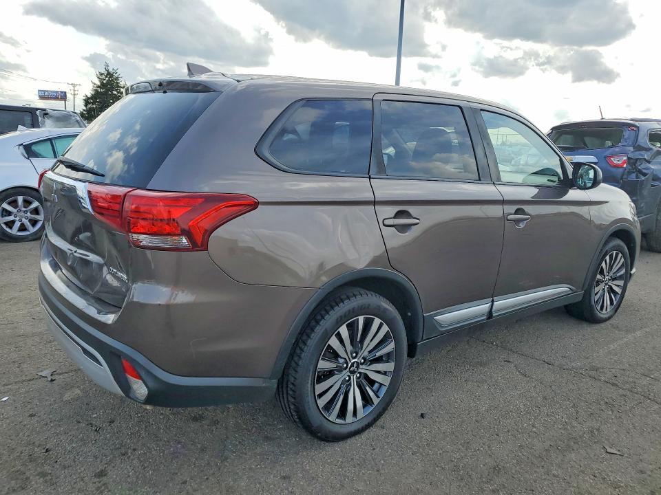 Продаж на аукціоні авто 2019 Mitsubishi Outlander, vin: JA4AD2A35KZ016684, номер лоту: 48844896