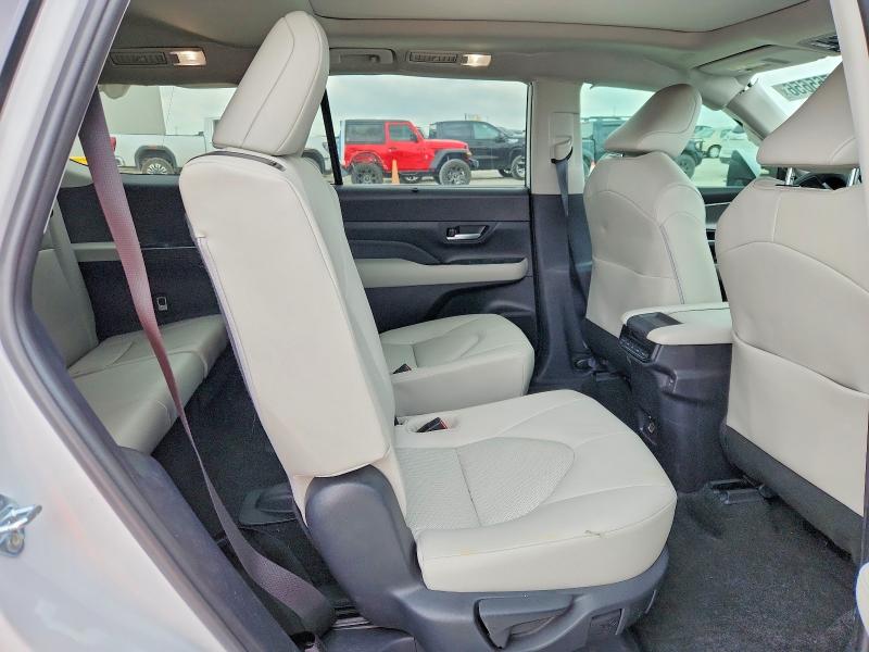 2026 Toyota Grand Highlander Hybrid მანქანა იყიდება აუქციონზე, vin: 5TDACAB52TS075388, აუქციონის ნომერი: 48765656
