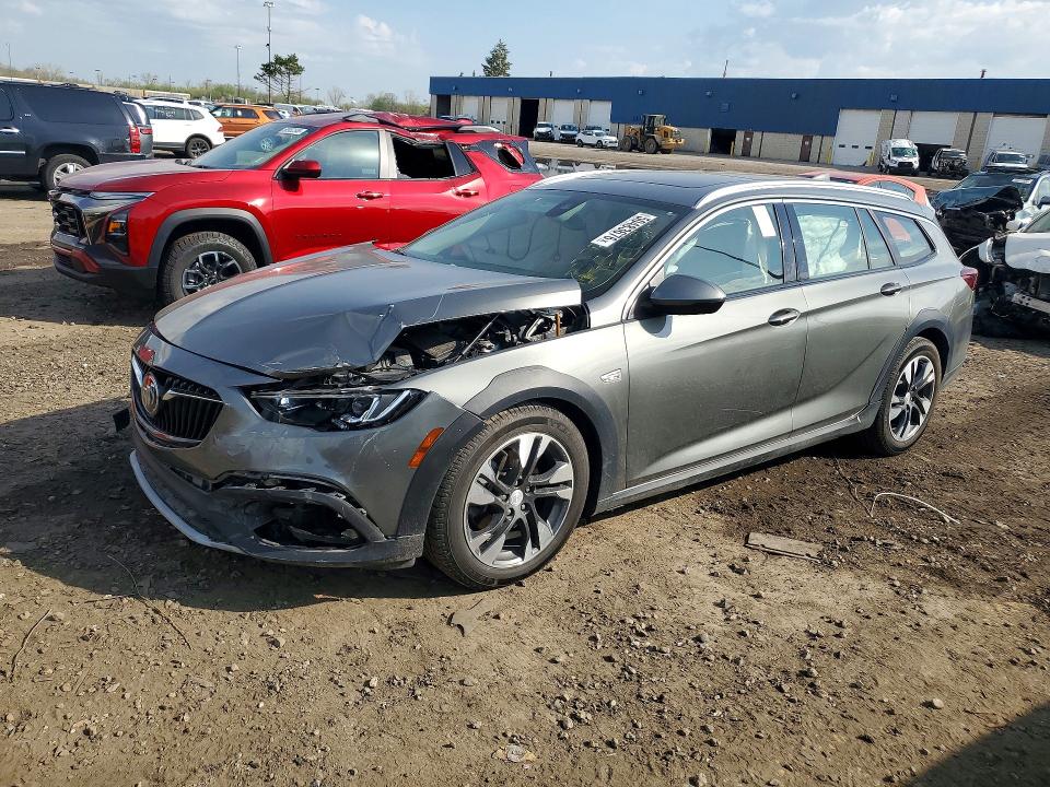 50483676 :رقم المزاد ، W04GV8SX4J1166584 vin ، 2018 Buick Regal Tourx مزاد بيع