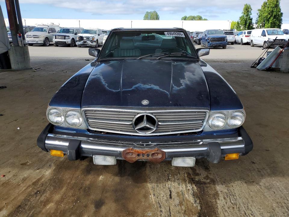49049366 :رقم المزاد ، WDBBA45A0DB020420 vin ، 1983 Mercedes-benz 380 مزاد بيع