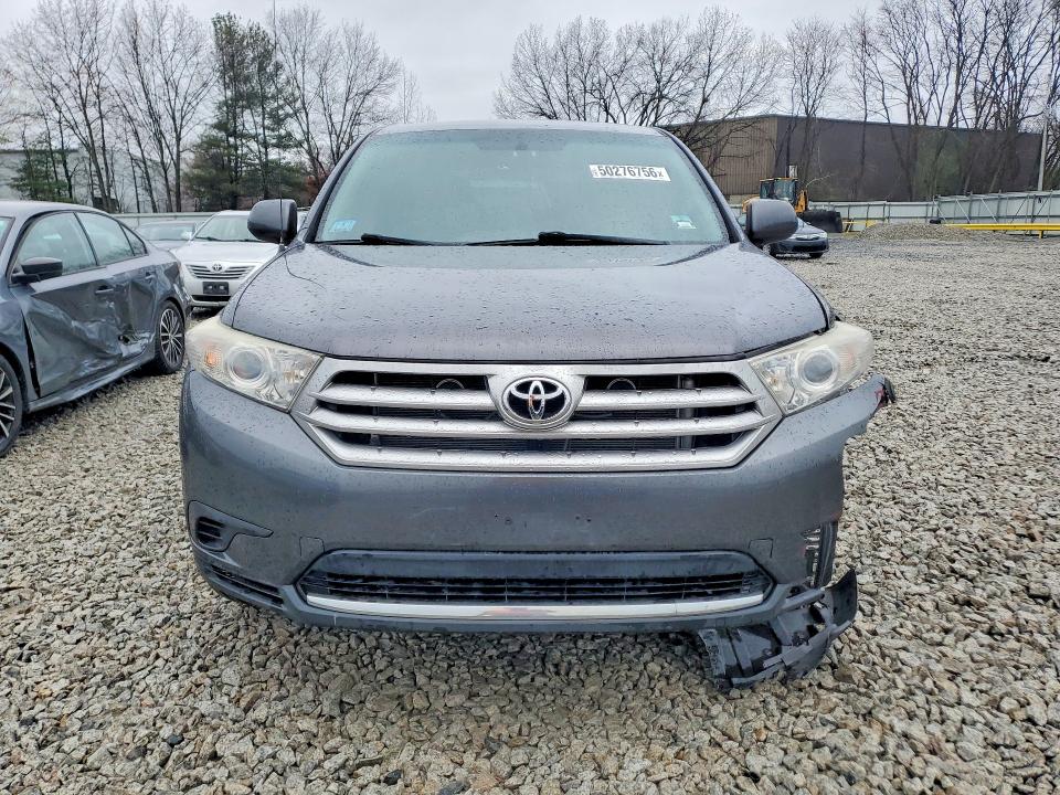 50276756 :رقم المزاد ، 5TDZK3EH1BS044476 vin ، 2011 Toyota Highlander مزاد بيع