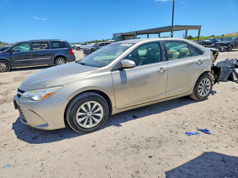 2015 Toyota Camry მანქანა იყიდება აუქციონზე, vin: 4T1BF1FK5FU498408, აუქციონის ნომერი: 51628736