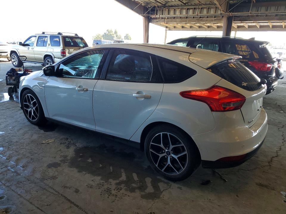 51028146 :رقم المزاد ، 1FADP3M23JL241275 vin ، 2018 Ford Focus مزاد بيع