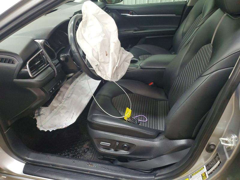 50793746 :رقم المزاد ، 4T1G11AK5MU598355 vin ، 2021 Toyota Camry Le مزاد بيع