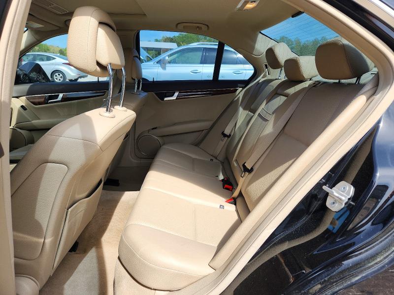 Продажа на аукционе авто 2013 Mercedes-benz C, vin: WDDGF8AB9DR282304, номер лота: 48925936
