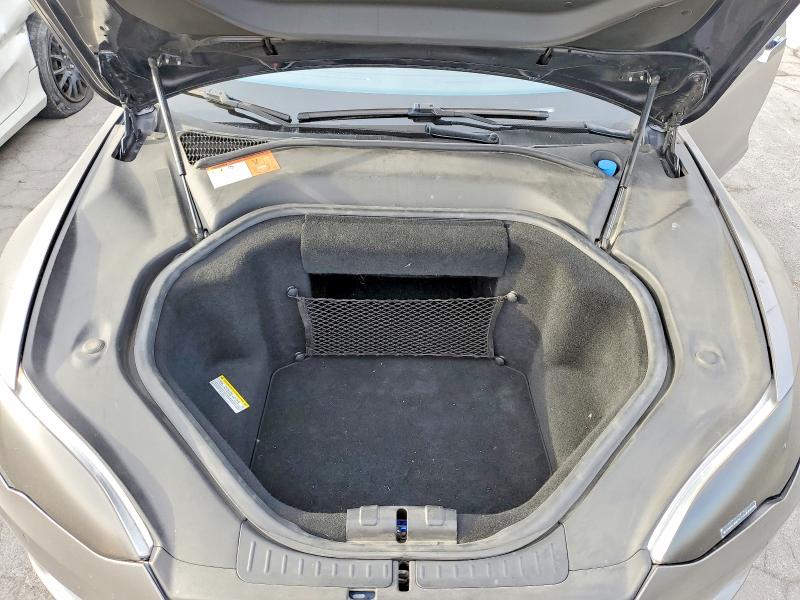Продаж на аукціоні авто 2015 Tesla Model S, vin: 5YJSA1E16FF111966, номер лоту: 48991486