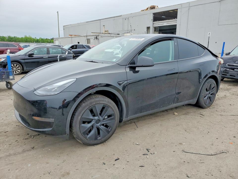 Auction sale of the 2025 Tesla Model Y, vin: 7SAYGDED3SF218975, lot number: 51759606