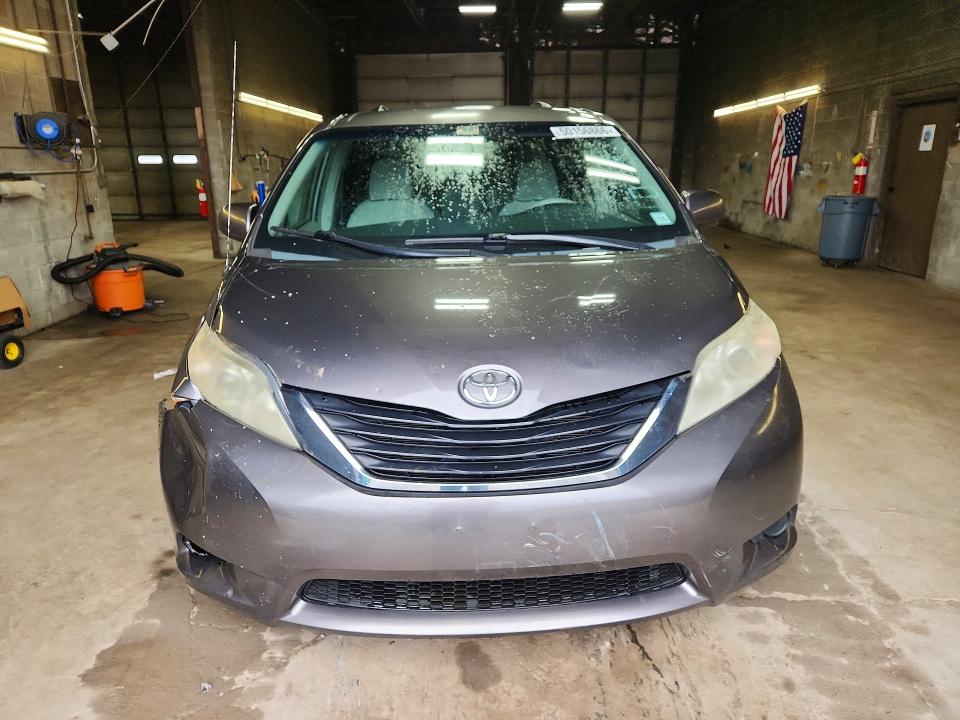 2012 Toyota Sienna მანქანა იყიდება აუქციონზე, vin: 5TDKK3DC7CS178188, აუქციონის ნომერი: 50156866