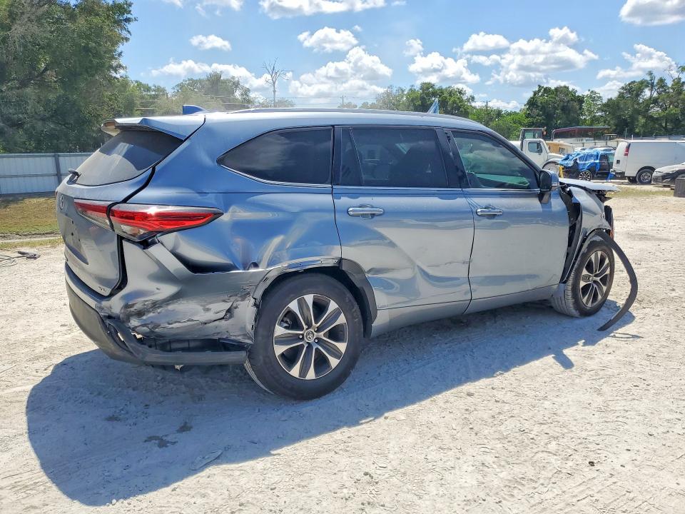 51145296 :رقم المزاد ، 5TDGZRAH3NS101731 vin ، 2022 Toyota Highlander مزاد بيع