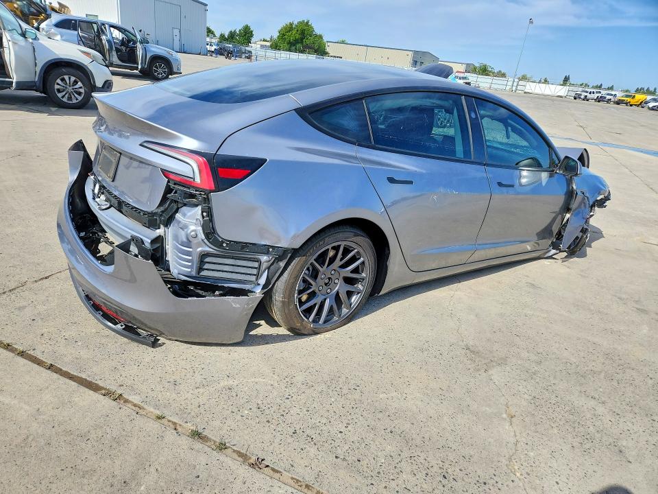 51328406 :رقم المزاد ، 5YJ3E1EA8SF961925 vin ، 2025 Tesla Model 3 مزاد بيع