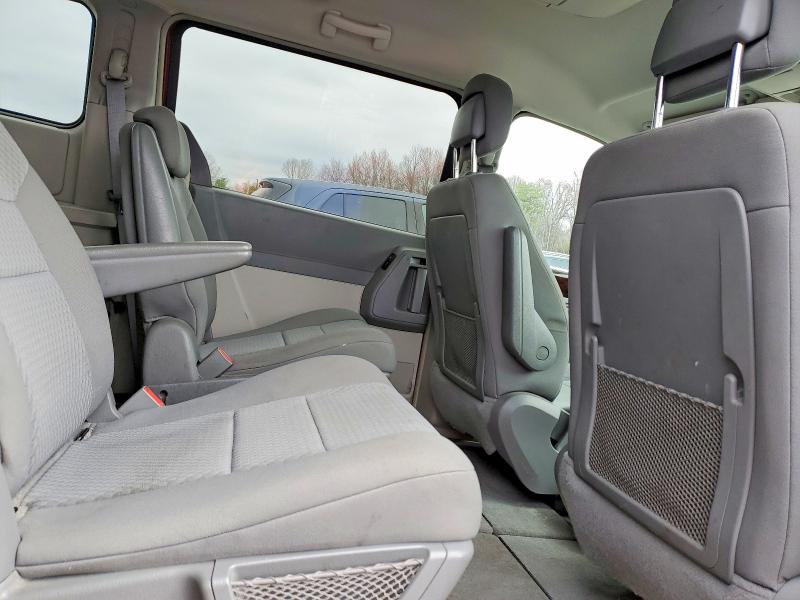 48752906 :رقم المزاد ، 2A4RR5D19AR319413 vin ، 2010 Chrysler Town & Country مزاد بيع