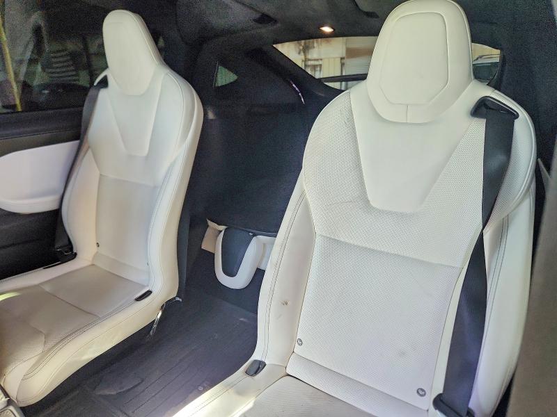 48786806 :رقم المزاد ، 5YJXCBE44JF114535 vin ، 2018 Tesla Model X مزاد بيع