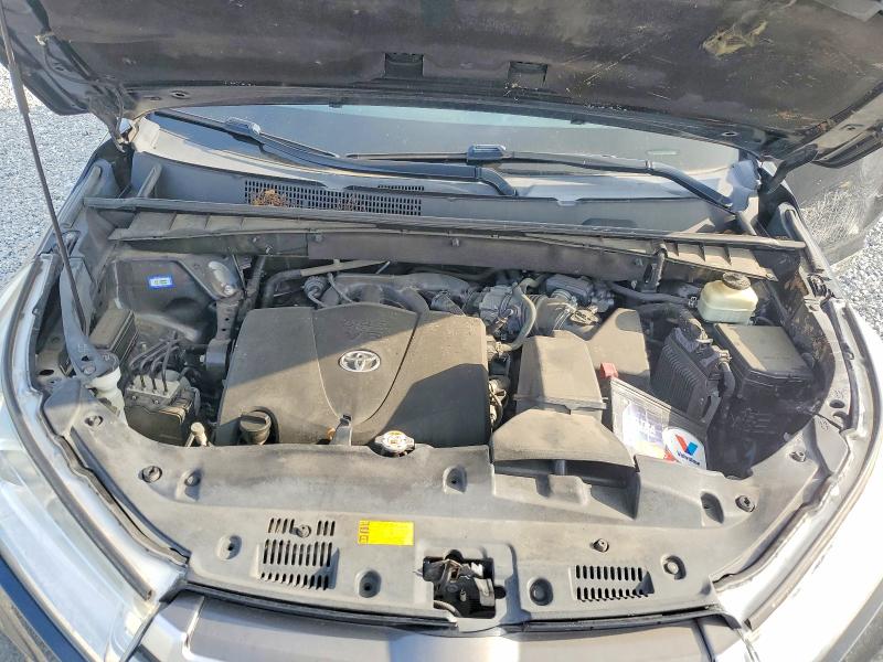 Продаж на аукціоні авто 2018 Toyota Highlander, vin: 5TDZZRFH7JS247223, номер лоту: 51490436