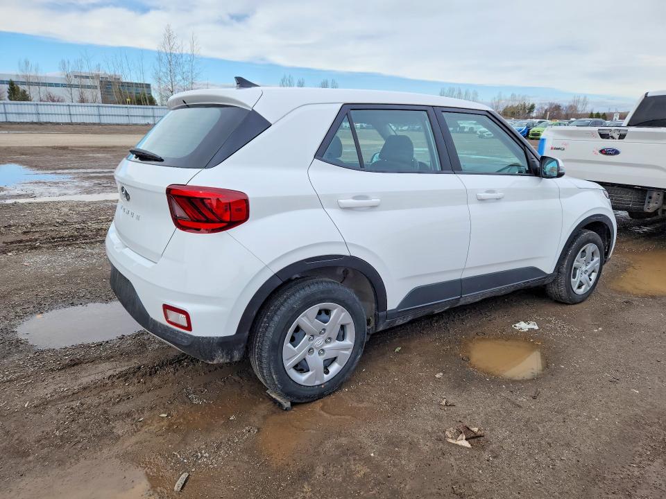 49805946 :رقم المزاد ، KMHRB8A33NU204764 vin ، 2022 Hyundai Venue مزاد بيع