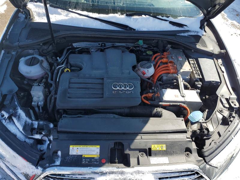 Продажа на аукционе авто 2017 Audi A3, vin: WAUSPBFF7HA146992, номер лота: 46742406