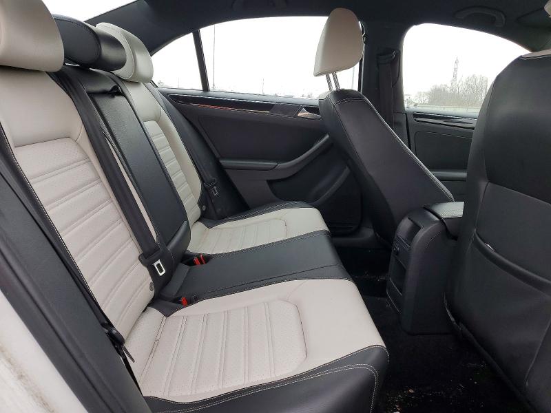 2015 Volkswagen Jetta მანქანა იყიდება აუქციონზე, vin: 3VWD17AJ1FM216070, აუქციონის ნომერი: 49556186