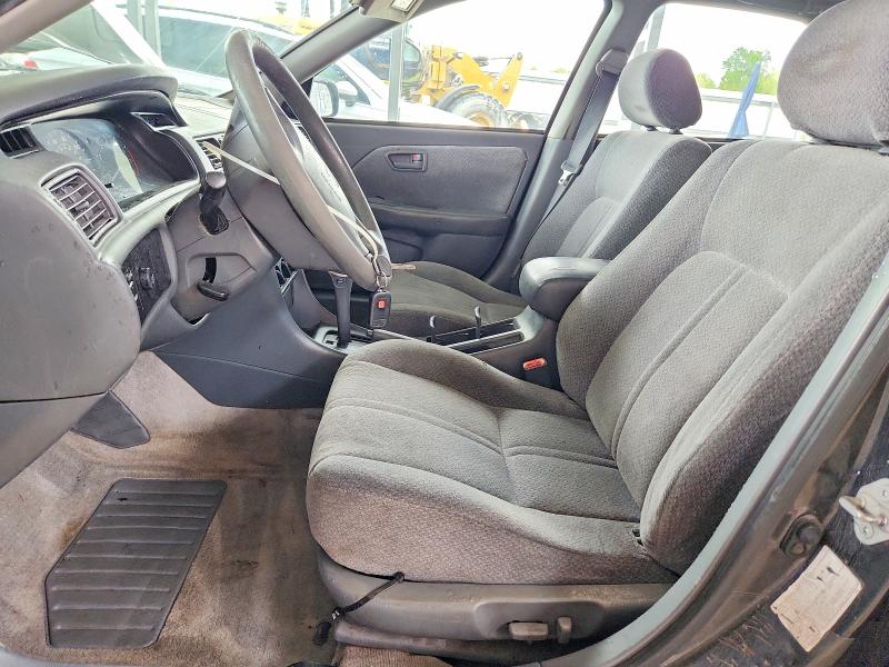 48597216 :رقم المزاد ، JT2BG22K8Y0451079 vin ، 2000 Toyota Camry مزاد بيع