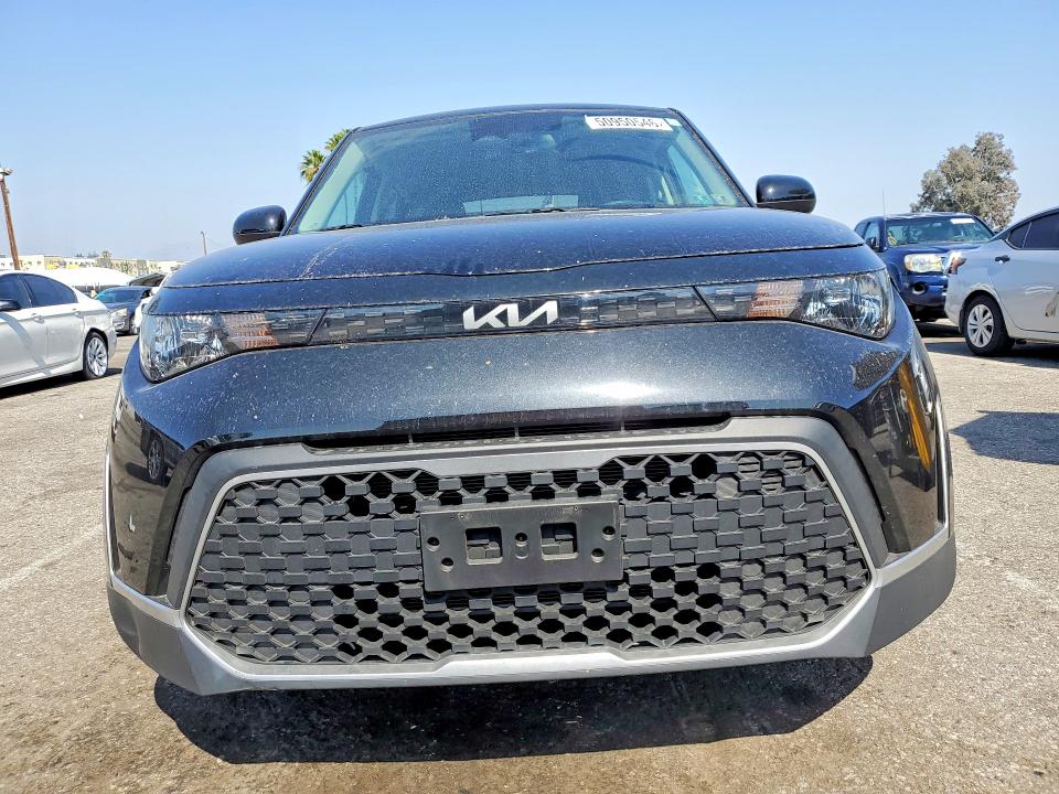 50950546 :رقم المزاد ، KNDJ23AU3P7884650 vin ، 2023 Kia Soul مزاد بيع