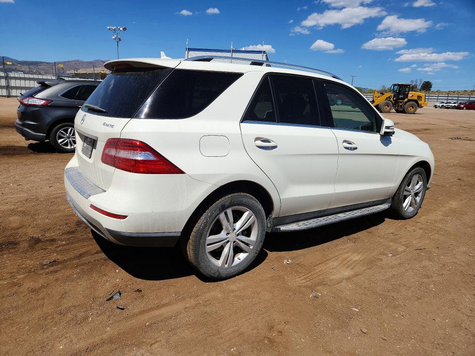 2013 Mercedes-benz Ml მანქანა იყიდება აუქციონზე, vin: 4JGDA5HB7DA247402, აუქციონის ნომერი: 50807126