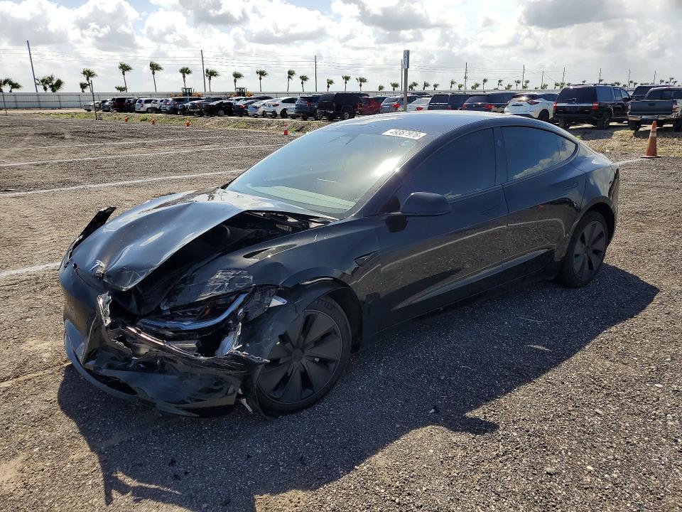 49387976 :رقم المزاد ، 5YJ3E1EA6SF032185 vin ، 2025 Tesla Model 3 مزاد بيع