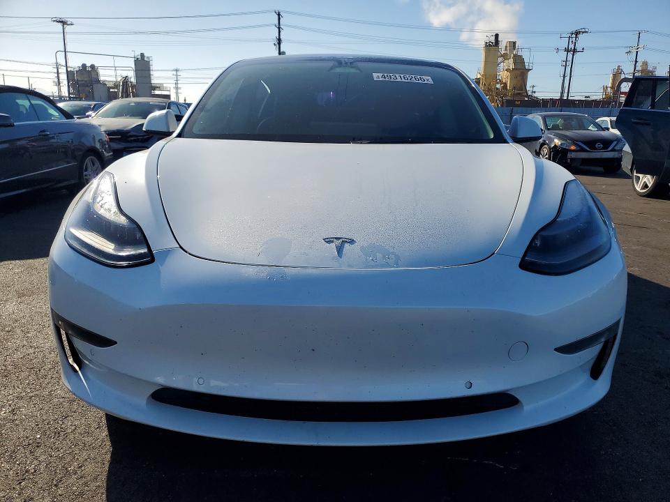 2022 Tesla Model 3 მანქანა იყიდება აუქციონზე, vin: 5YJ3E1EB4NF335656, აუქციონის ნომერი: 49316266