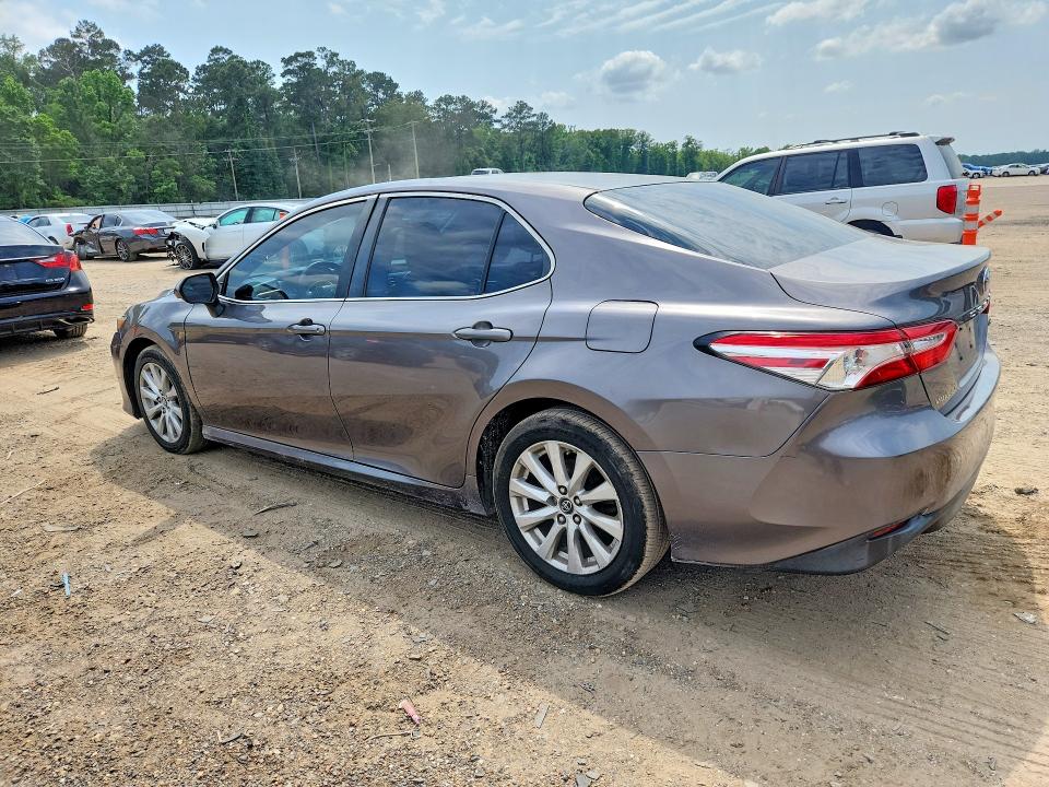 Продажа на аукционе авто 2018 Toyota Camry, vin: 4T1B11HKXJU097568, номер лота: 51663076