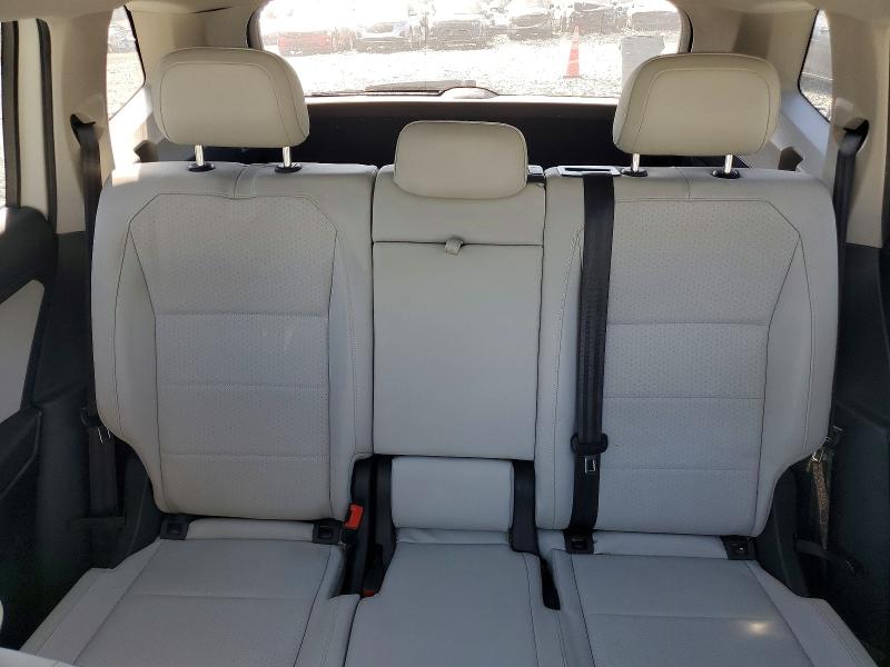 Продаж на аукціоні авто 2018 Volkswagen Tiguan, vin: 3VV2B7AX1JM138847, номер лоту: 49843186