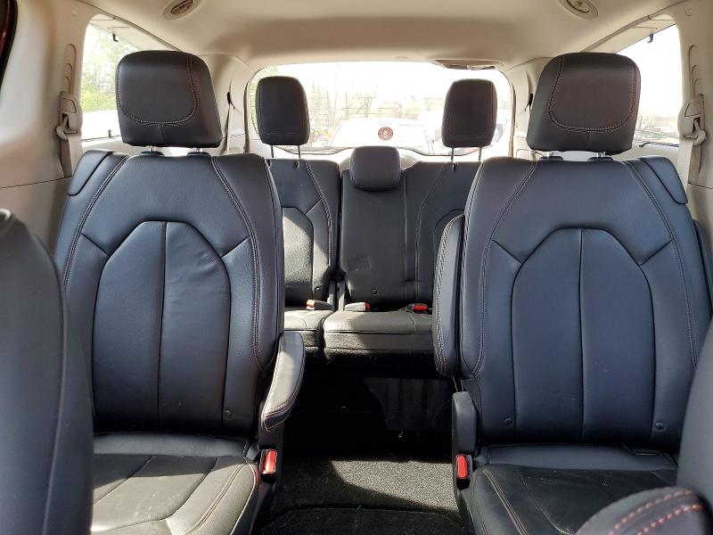 49010186 :رقم المزاد ، 2C4RC1BG1HR654411 vin ، 2017 Chrysler Pacifica مزاد بيع