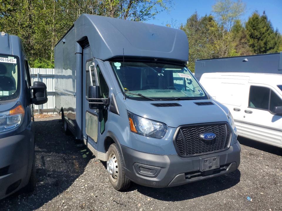 49305026 :رقم المزاد ، 1FDDF6P85MKA59761 vin ، 2021 Ford Transit مزاد بيع