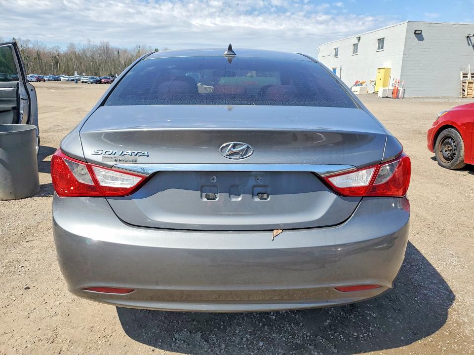 2013 Hyundai Sonata მანქანა იყიდება აუქციონზე, vin: 5NPEB4AC9DH764888, აუქციონის ნომერი: 47528266
