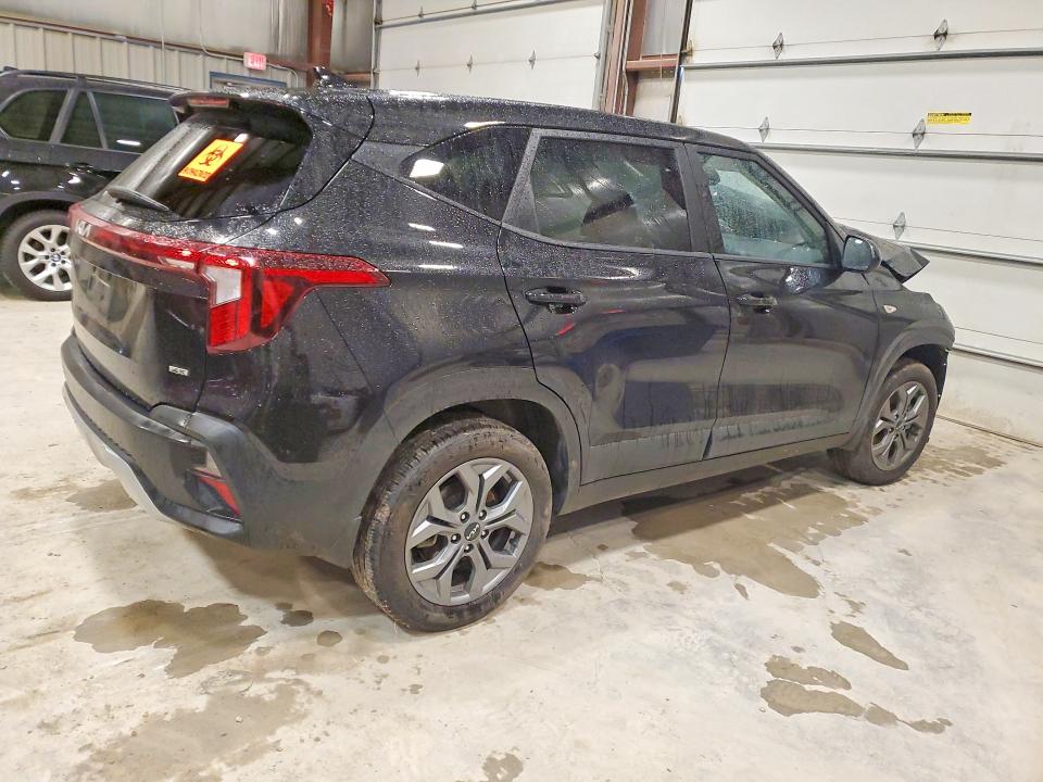 2025 Kia Seltos მანქანა იყიდება აუქციონზე, vin: KNDEPCAA7S7731609, აუქციონის ნომერი: 51517056