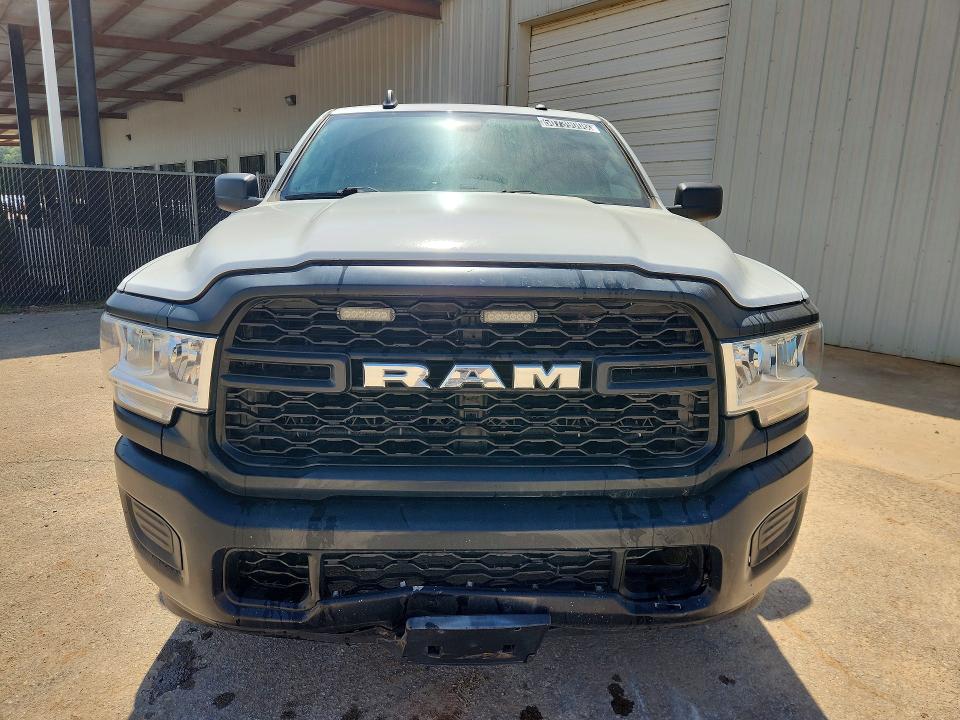 50739006 :رقم المزاد ، 3C6UR5HJ0KG604235 vin ، 2019 Ram 2500 مزاد بيع