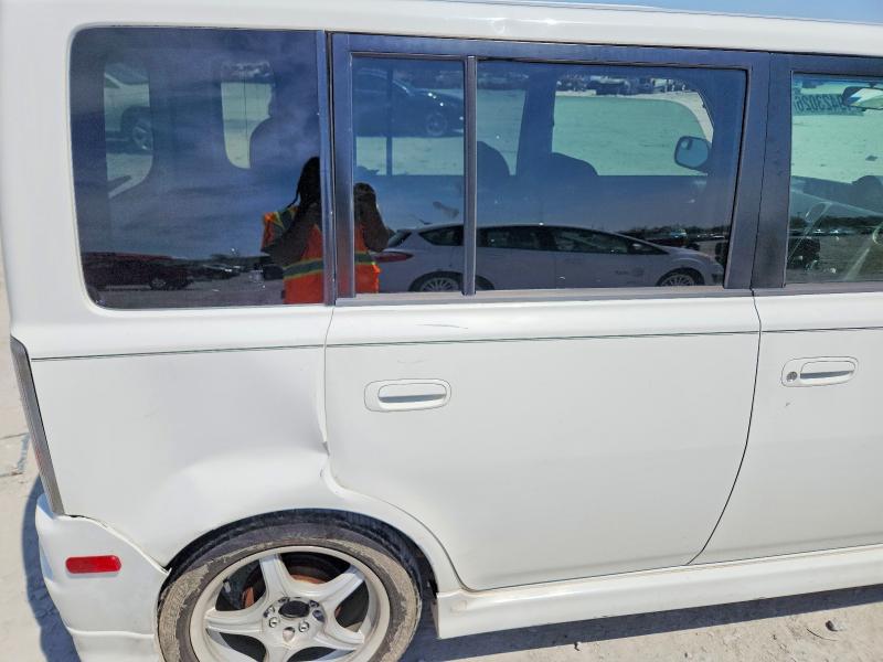 Продажа на аукционе авто 2006 Toyota Scion, vin: JTLKT324464097534, номер лота: 49423026