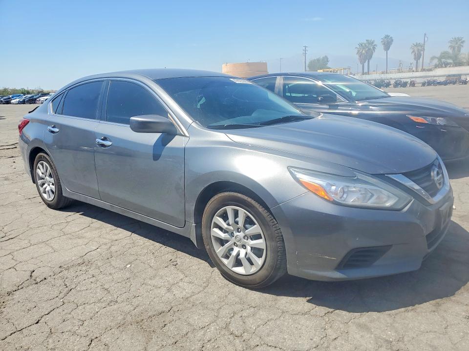 47822296 :رقم المزاد ، 1N4AL3AP8JC110518 vin ، 2018 Nissan Altima مزاد بيع